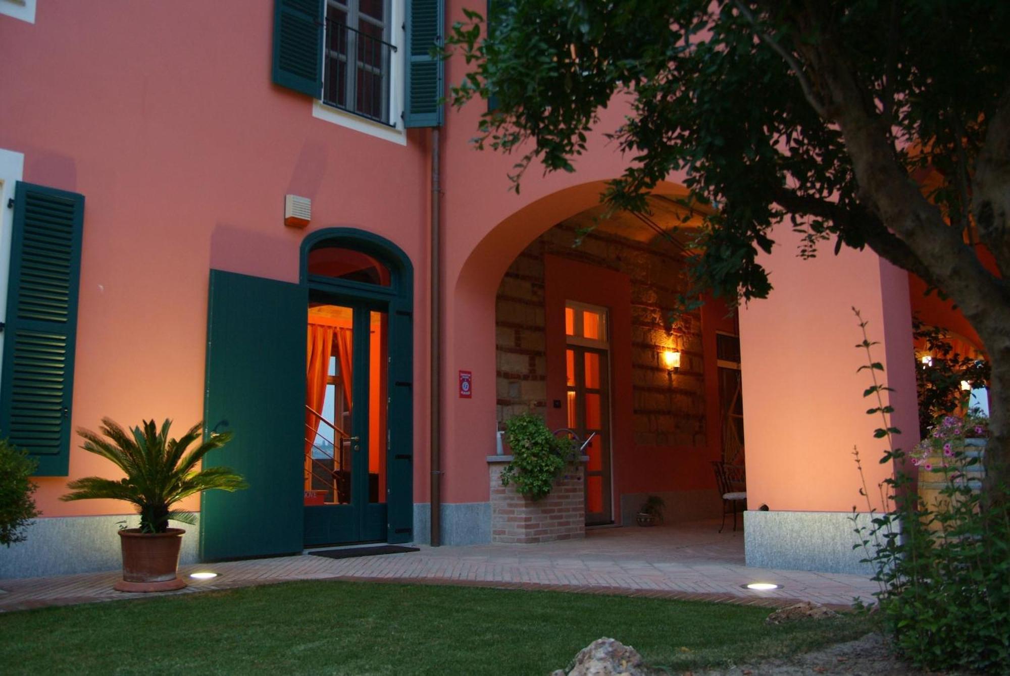 La Locanda Del Melograno Moncalvo Εξωτερικό φωτογραφία